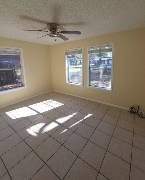 412 Azalea Ave #1 - Photo 4 of 13