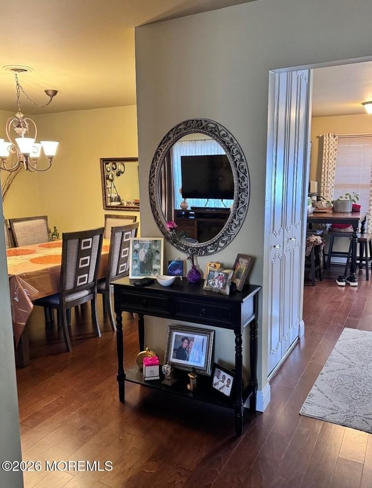 43D Sterling St - Photo 4 of 18