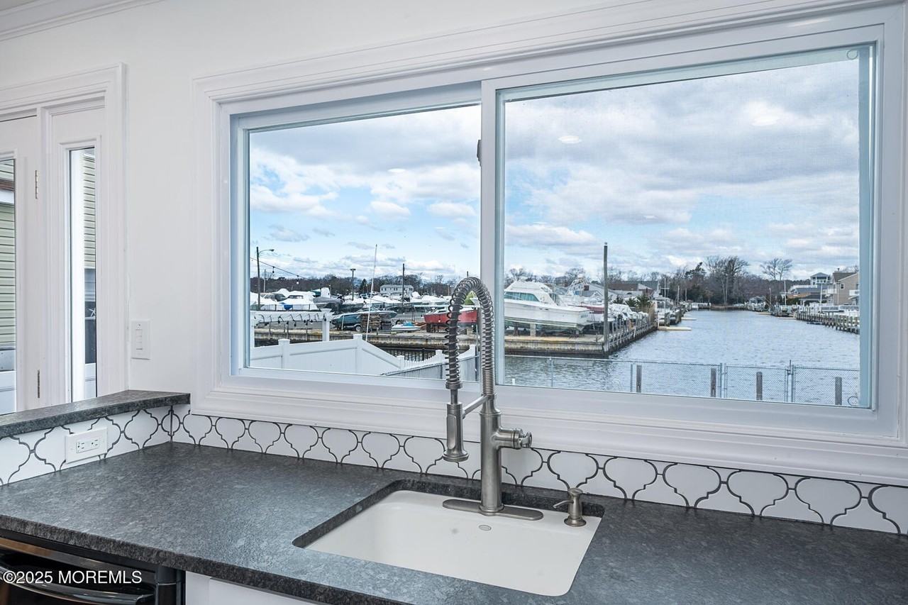 58 E Lagoona Dr - Photo 7 of 35