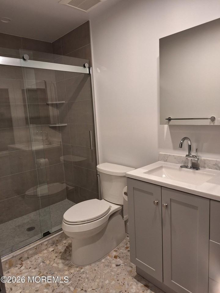 373 Pine St - Photo 7 of 14