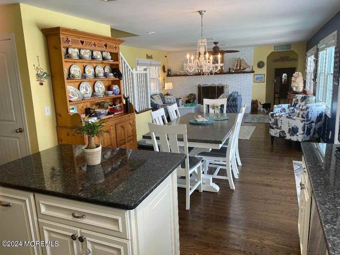 288 Periaqua Ln - Photo 3 of 29