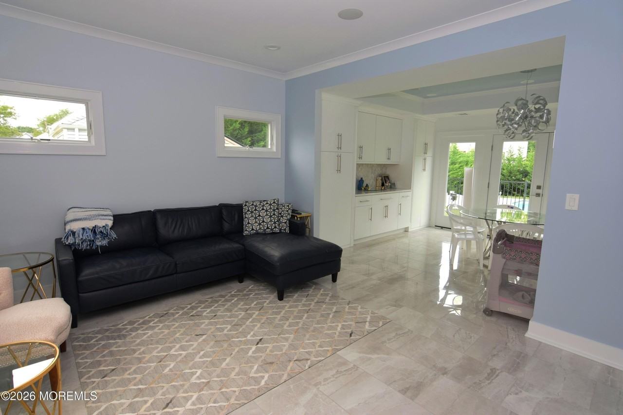 229 Lockwood Avenue unit: Winter - Photo 4 of 19