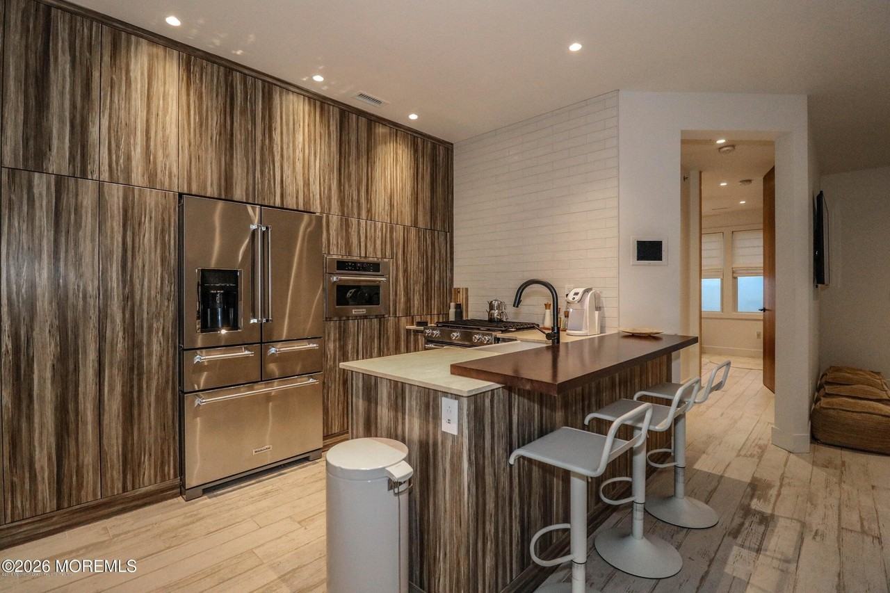 33 Cooper Ave Unit 403 #403 - Photo 6 of 47