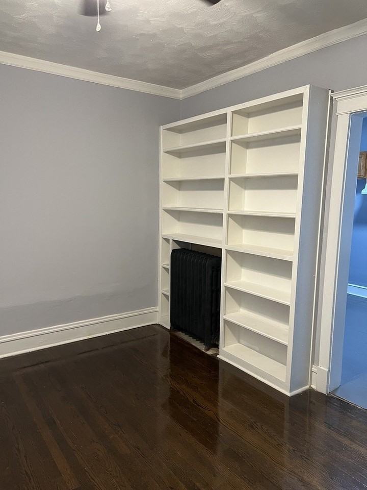 8036 S Green St Apt 1 #1 - Photo 5 of 10