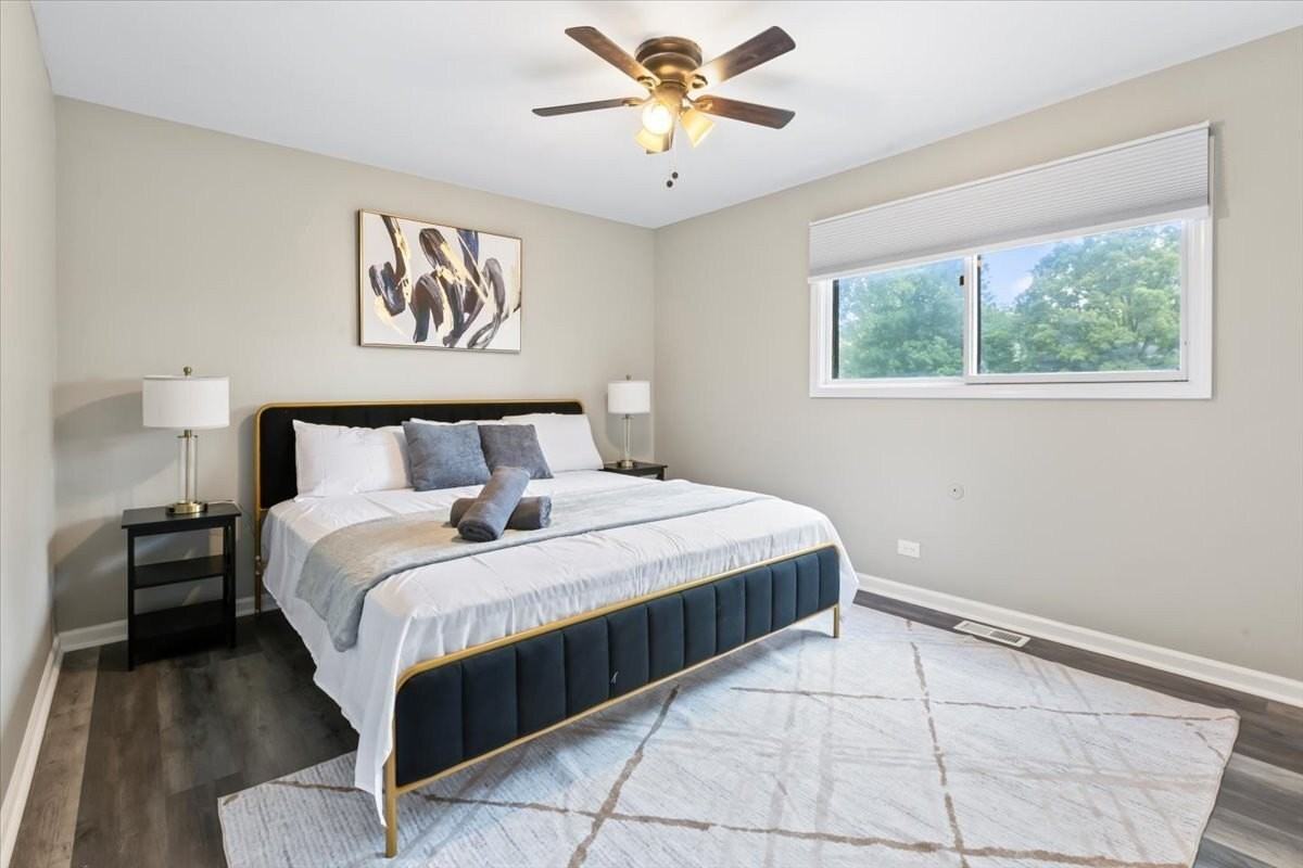 33W067 Bonnie St - Photo 7 of 18