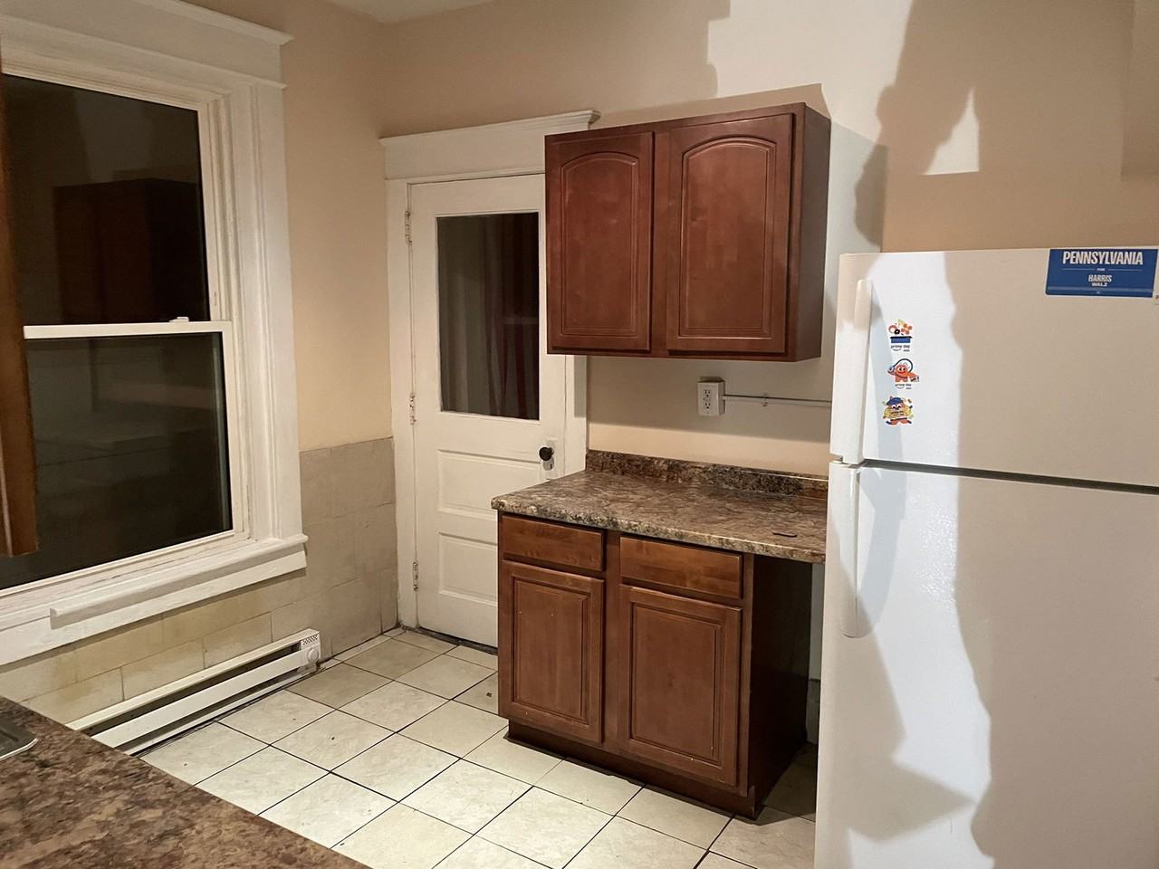 1110 W Allen St #1 - Photo 4 of 8