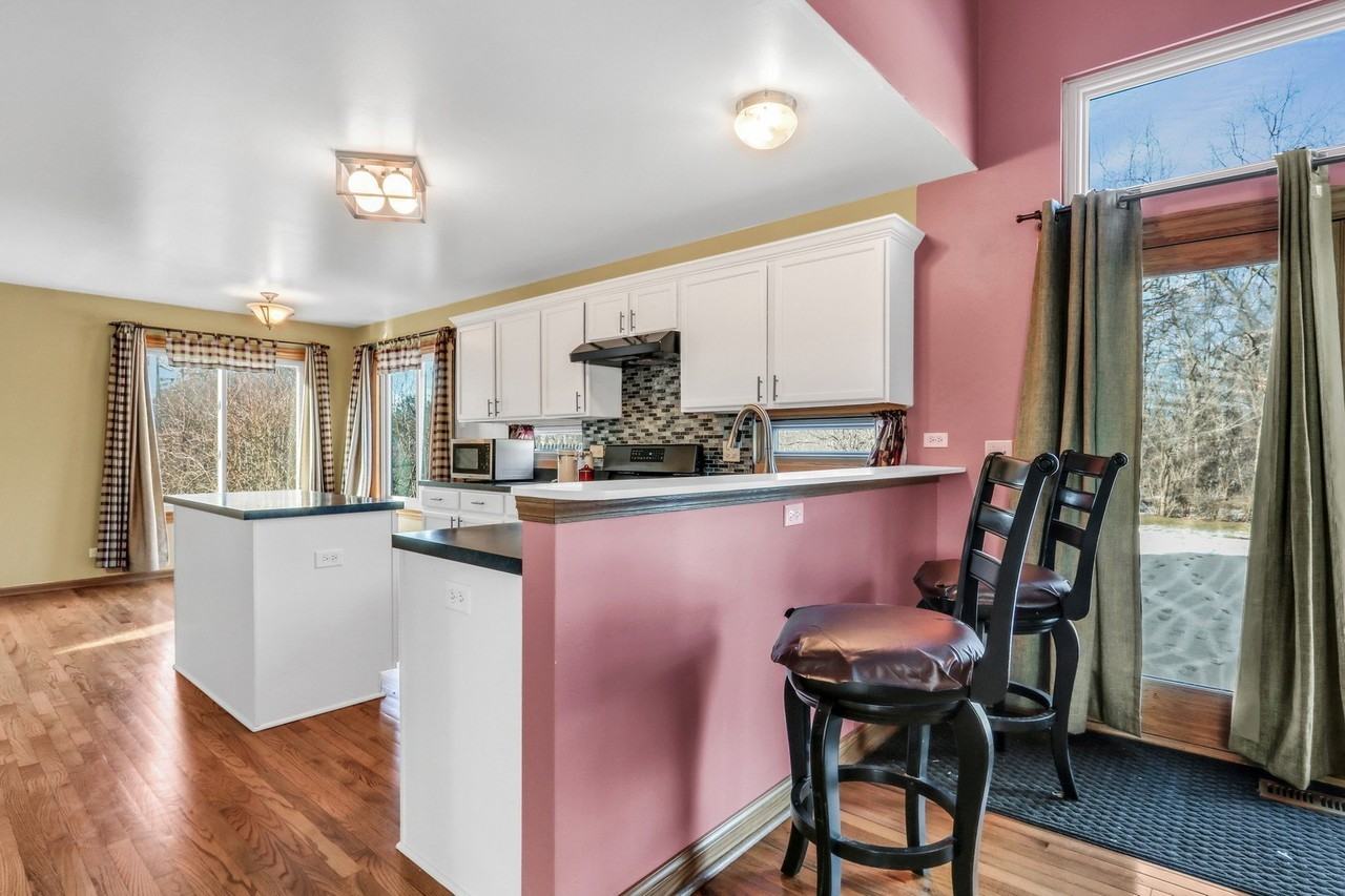 1223 S Elder Ln - Photo 7 of 31