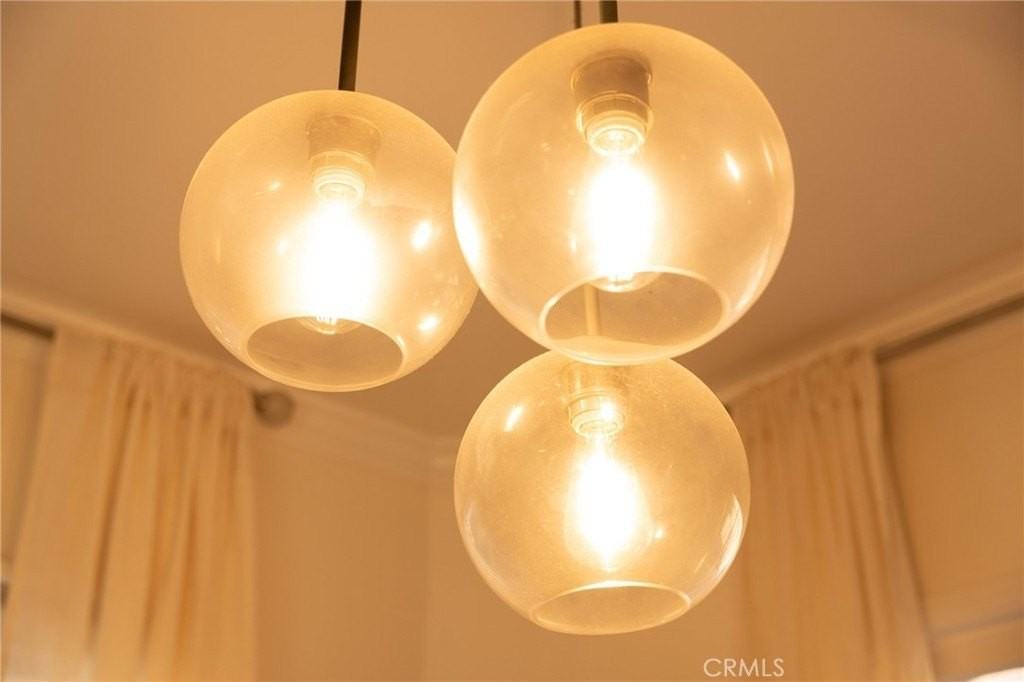 1745 N Mariposa Ave - Photo 7 of 24