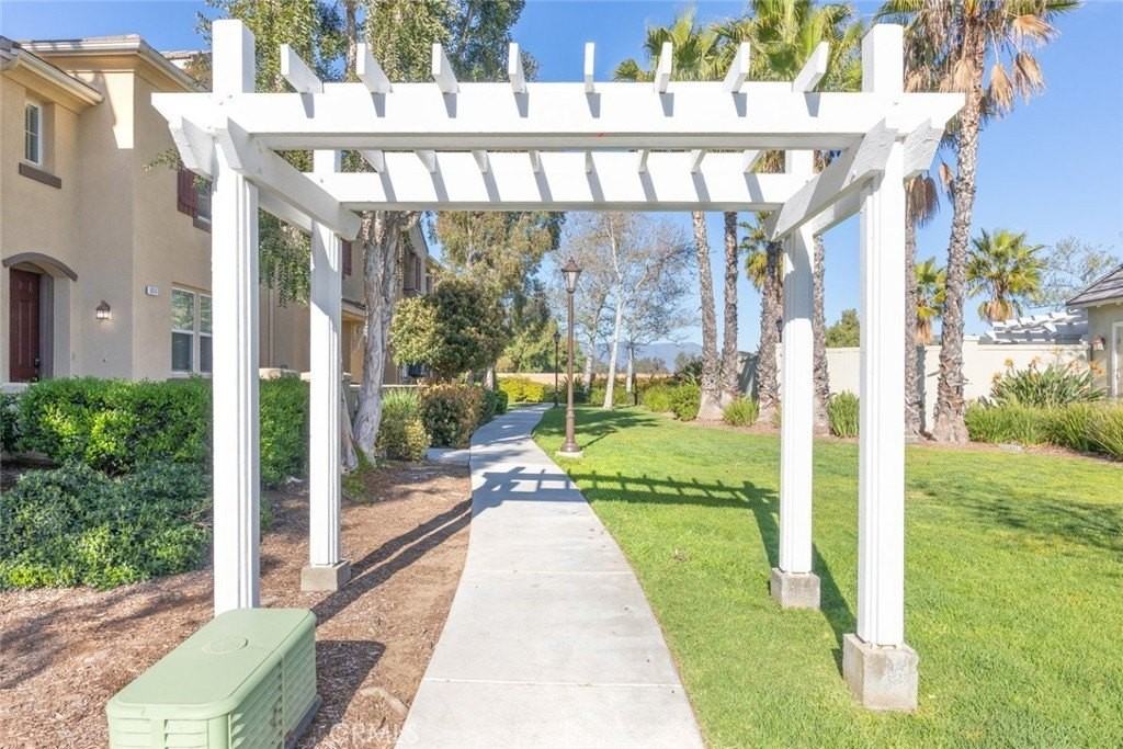 1800 E Lakeshore Dr - Photo 4 of 31