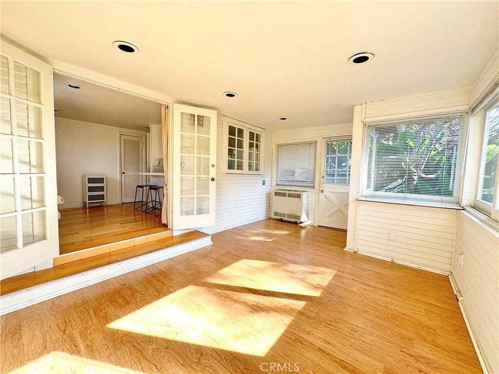 1742 Catalina #A - Photo 5 of 6