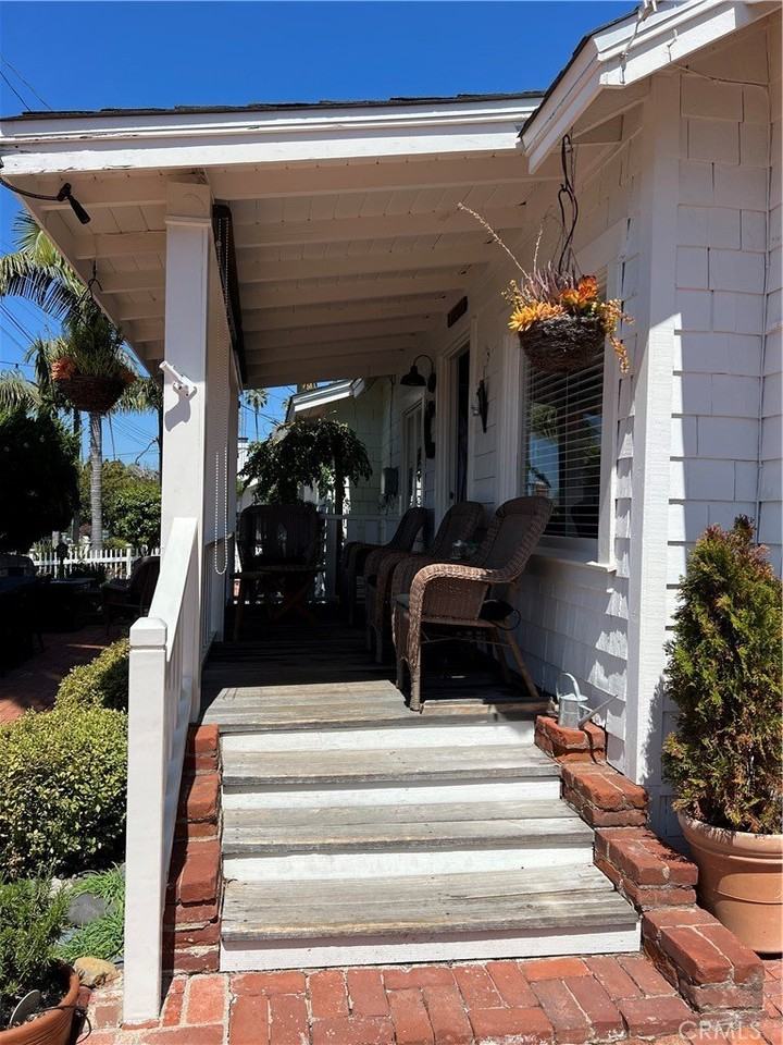 1262 Catalina - Photo 4 of 32