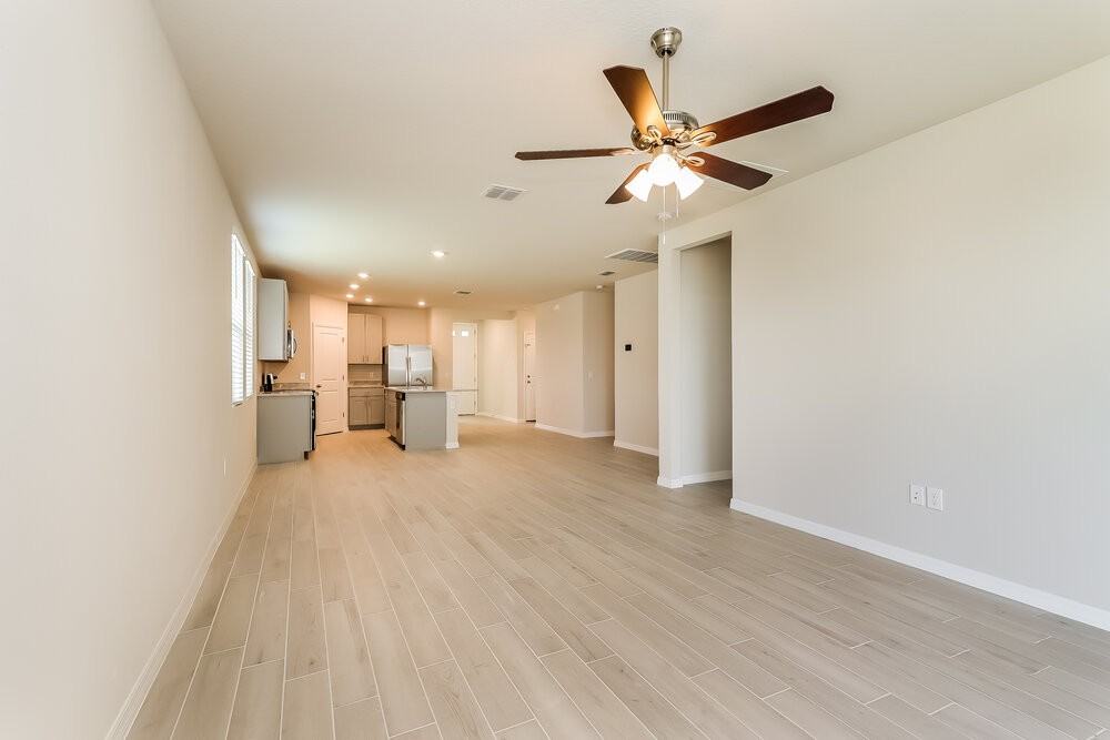 1134 Oak Valley Dr - Photo 4 of 16