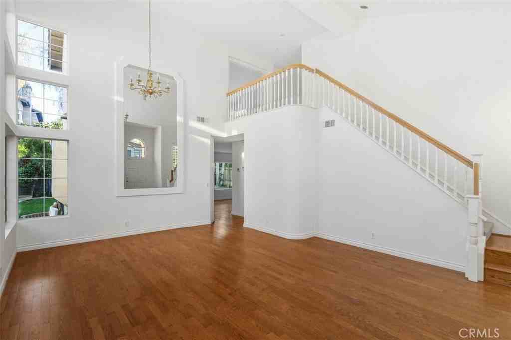 25952 Miramonte Dr - Photo 2 of 10