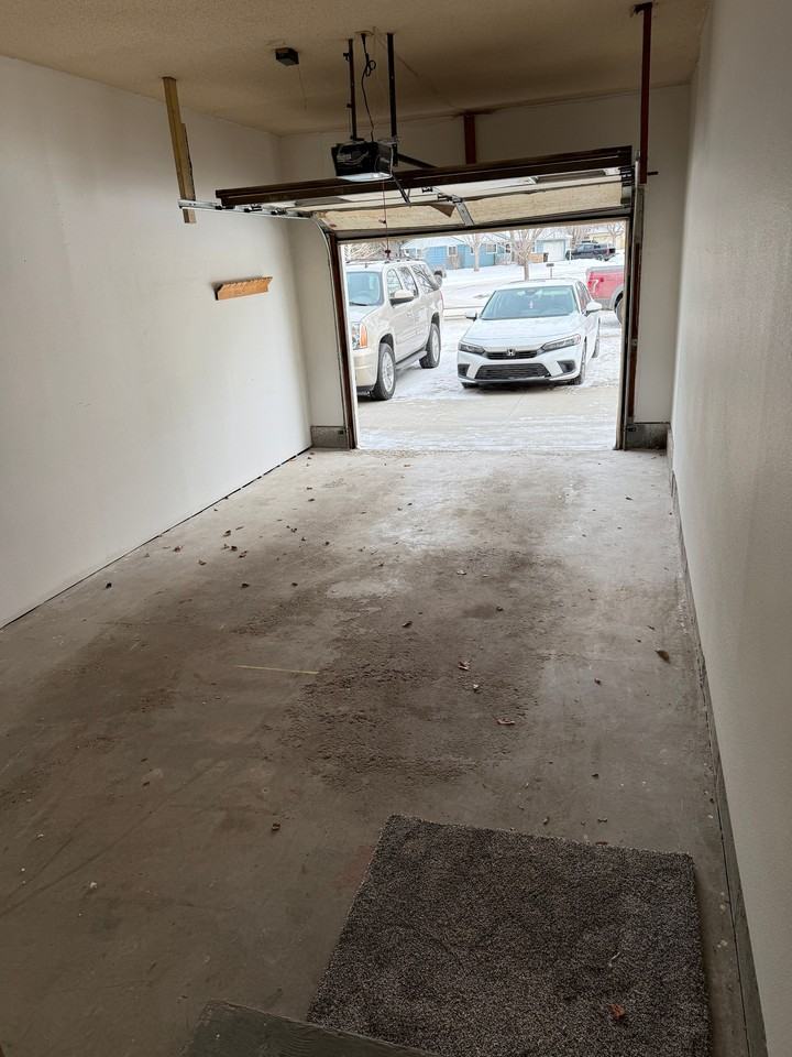 348 N 35th St #16 - Photo 2 of 3