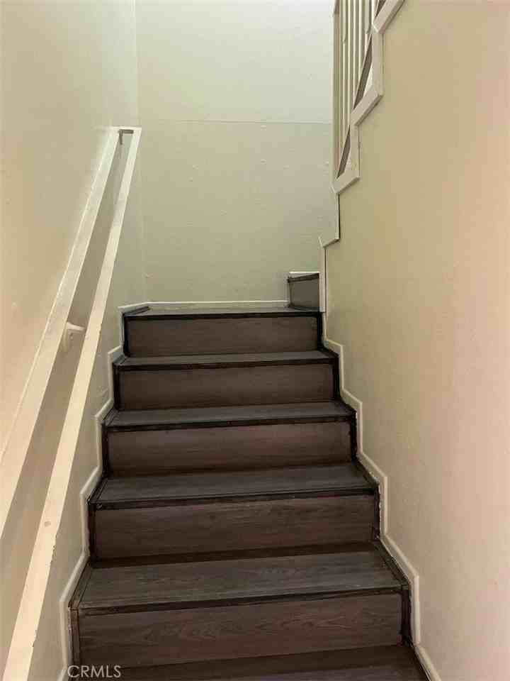 1451 W 105th St #2 - Photo 4 of 9