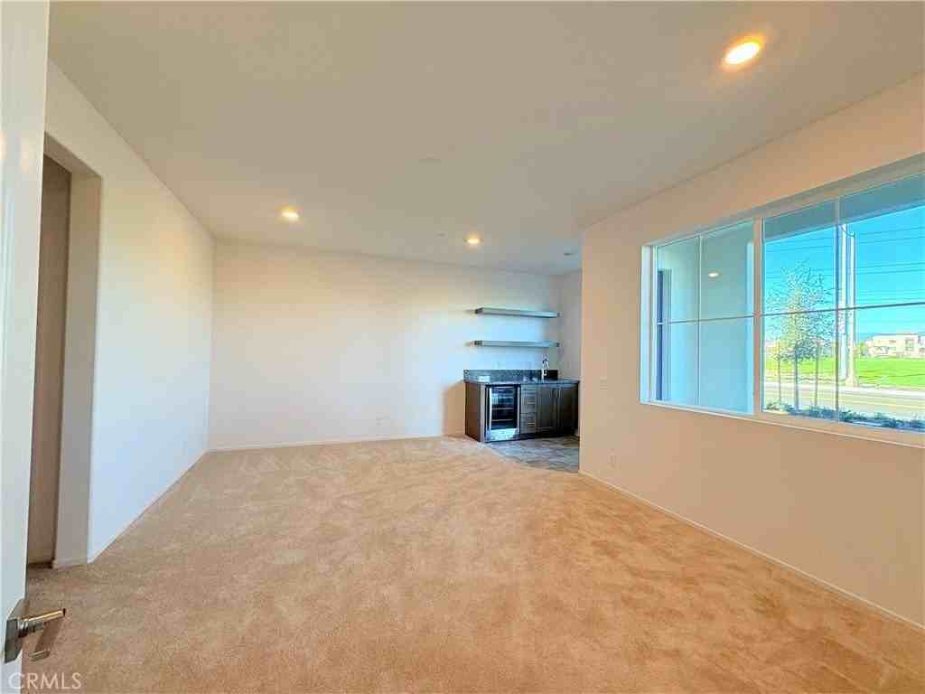 8439 Bickmore Ave - Photo 3 of 21