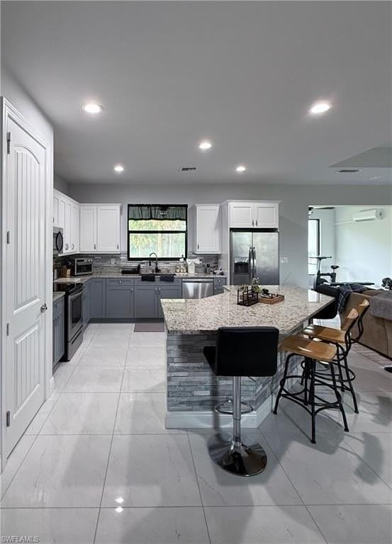 1021 10th Ave Ne - Photo 6 of 24