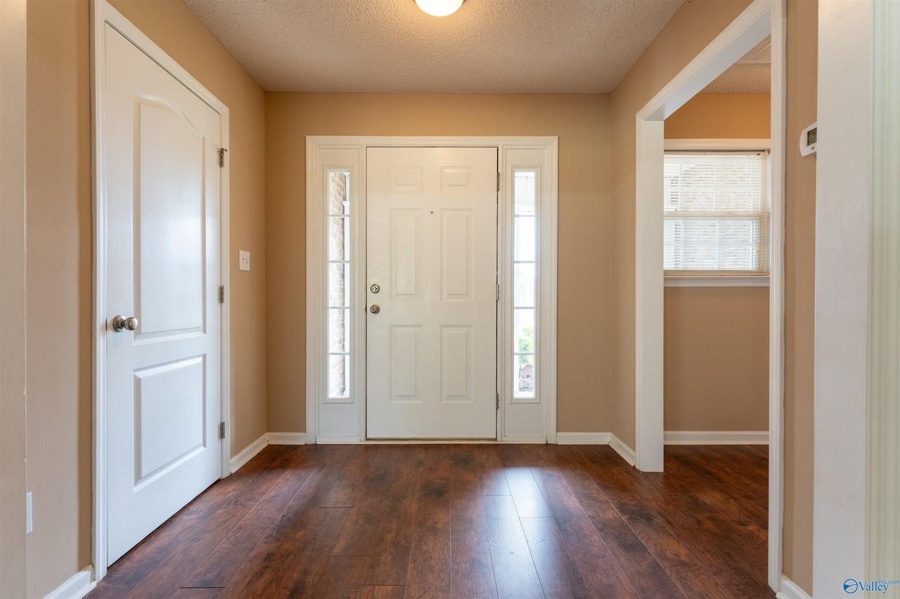 103 Dunnigan Ct - Photo 4 of 45