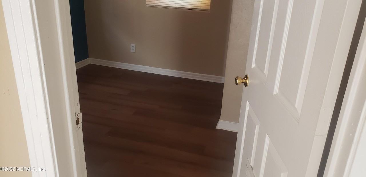 1923 Fairfax St - Photo 3 of 6