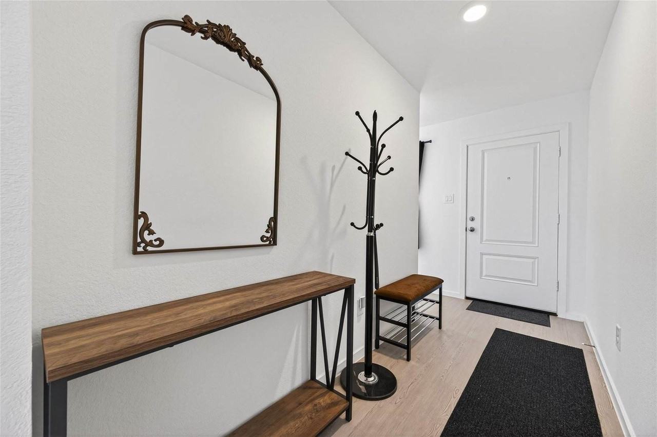 28923 Great Canyon Dr - Photo 4 of 38