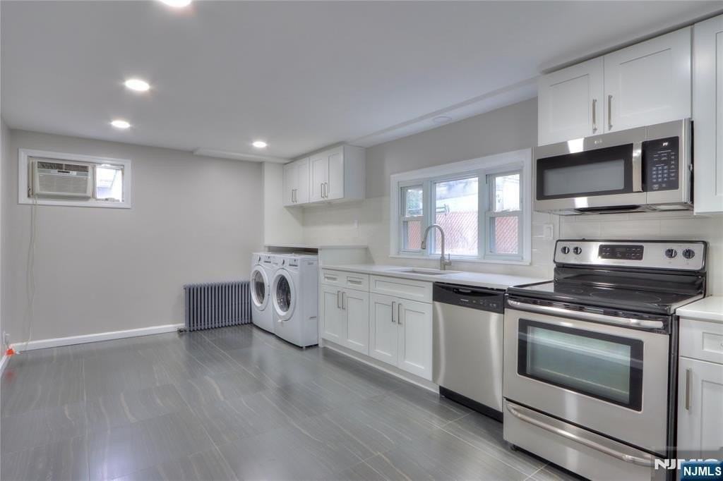 109 Division Ave - Photo 2 of 12