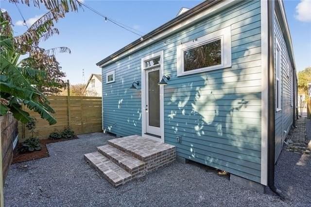 8226 Burthe St - Photo 4 of 17