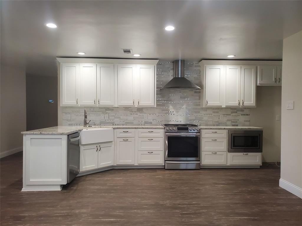 1805 Roxton Ct - Photo 2 of 24