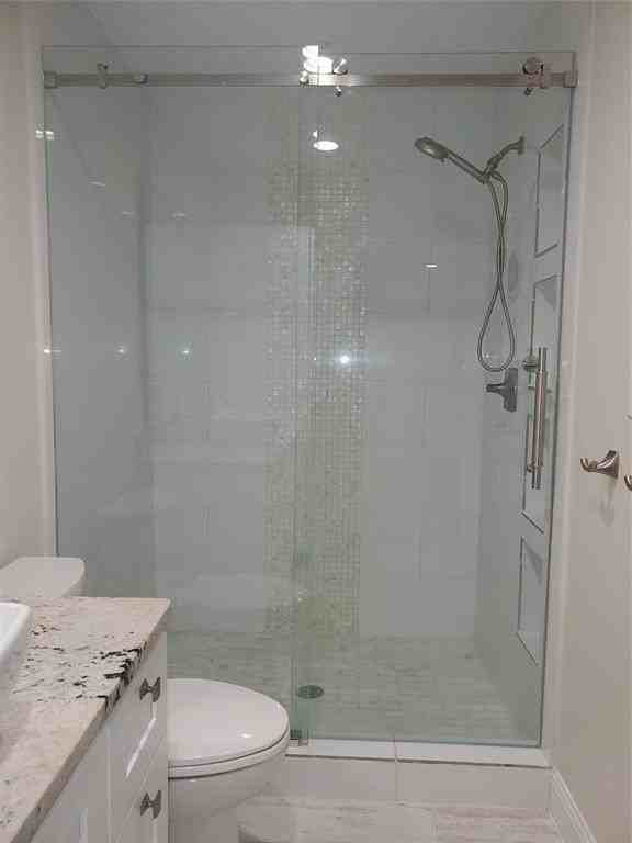 1805 Roxton Ct - Photo 7 of 24