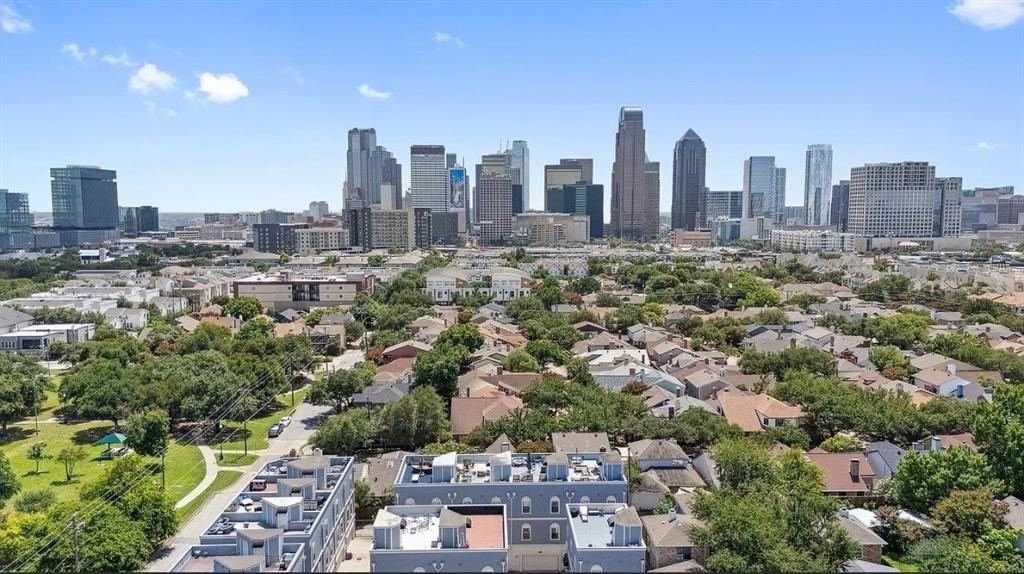 3409 Bryan St #1D - Photo 3 of 31