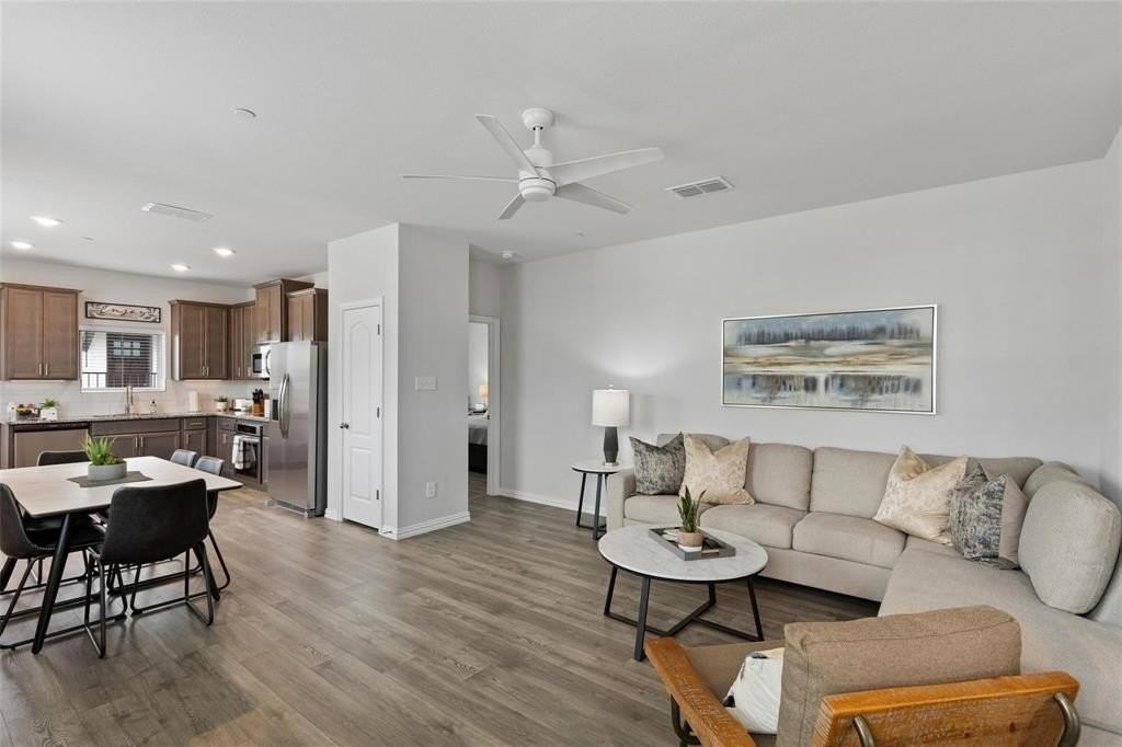 1200 Lamar Dr - Photo 2 of 21