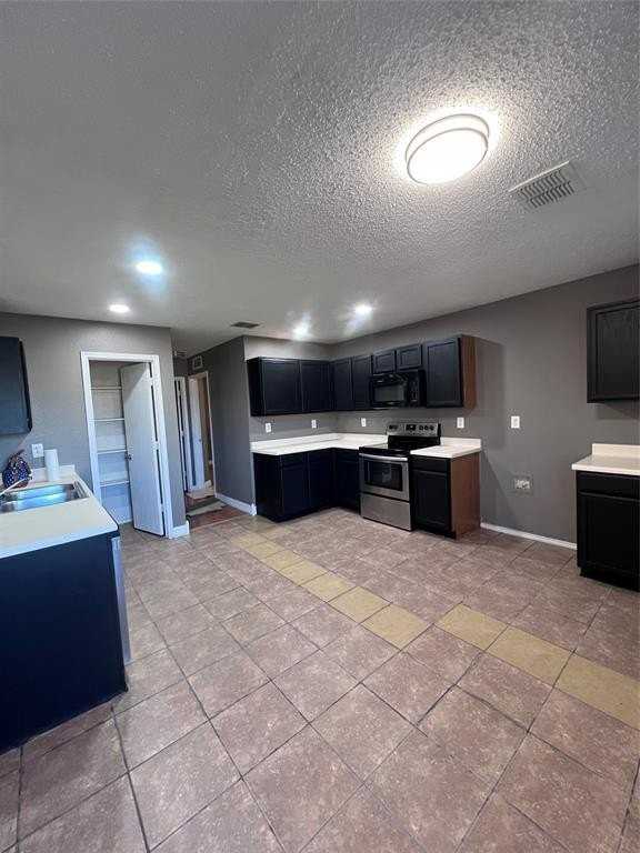 512 Magdalen Ave - Photo 3 of 17