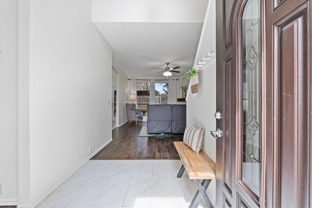 611 Lake Bridge Dr - Photo 3 of 26