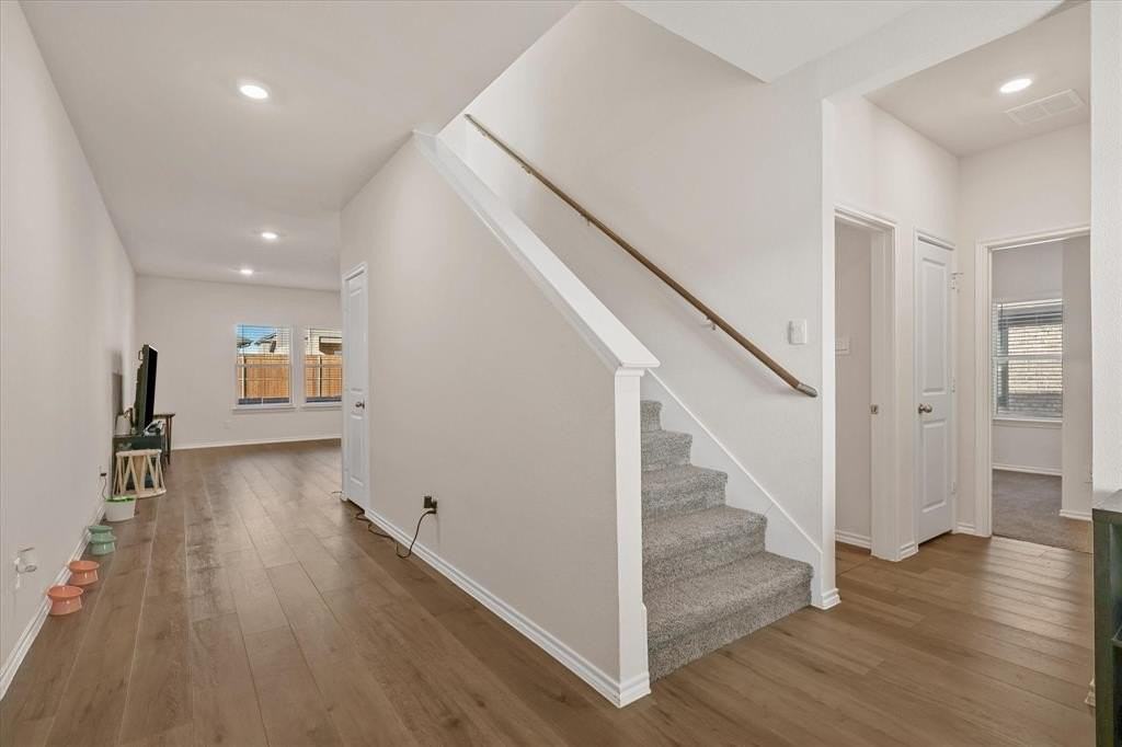 3329 Watterson Way - Photo 4 of 36