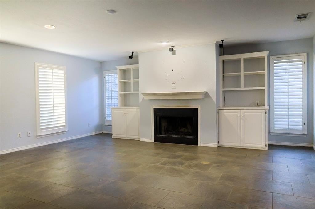 740 Peavy Rd - Photo 2 of 18