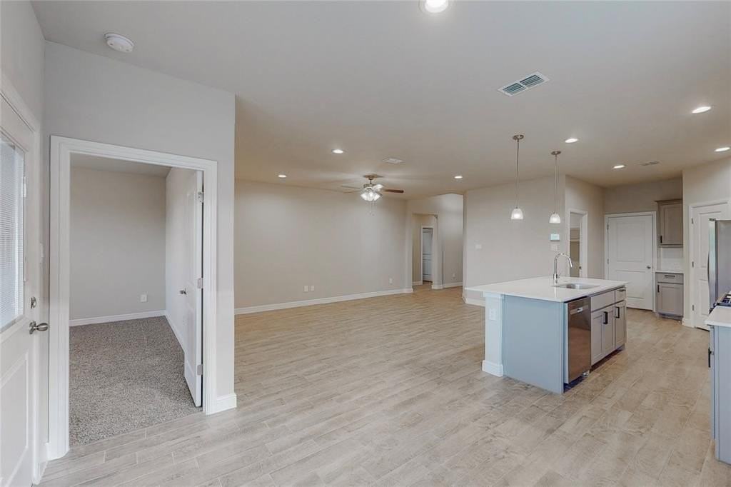 14533 Antlia Dr - Photo 6 of 34