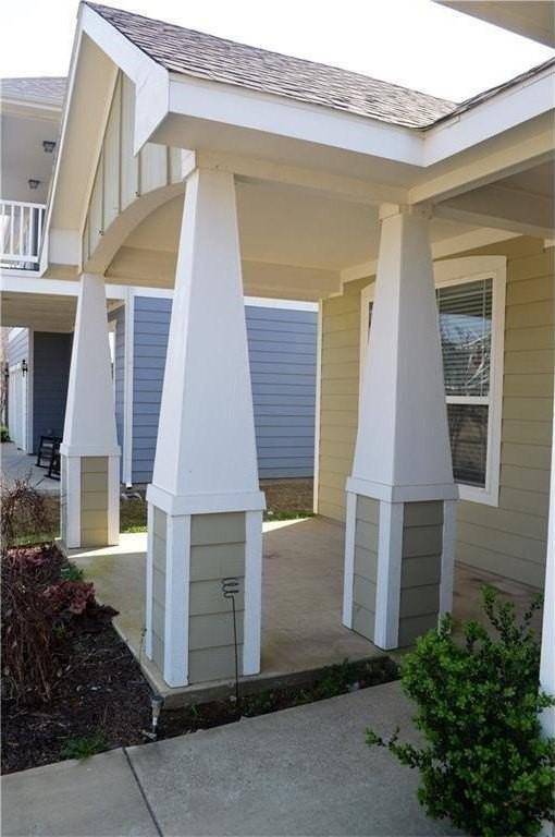 9028 Greene Dr - Photo 2 of 9