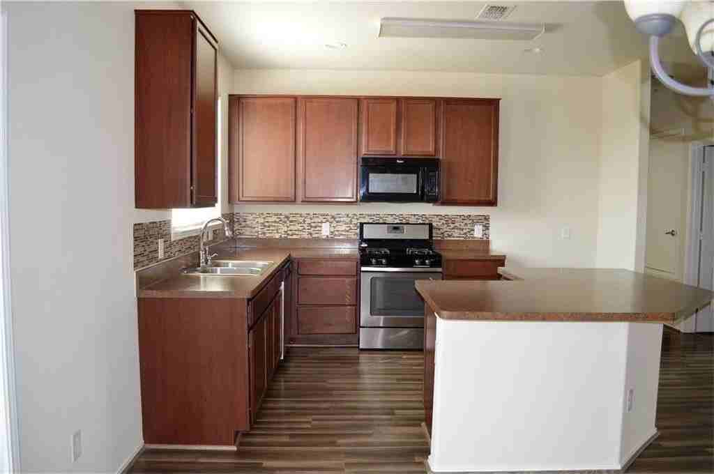 9028 Greene Dr - Photo 5 of 9