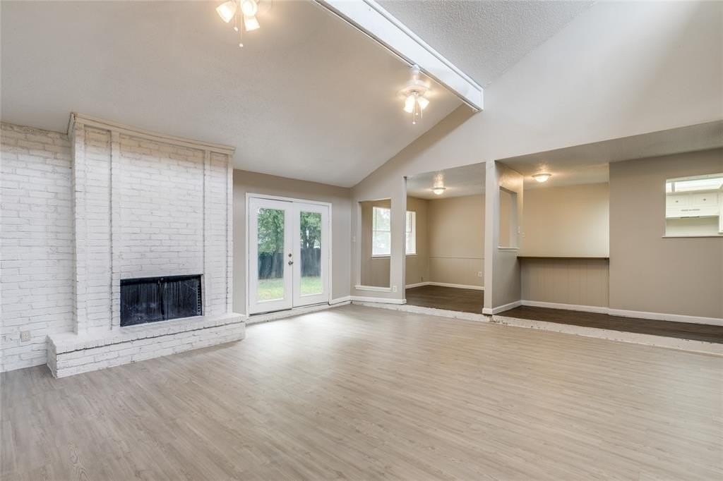 2513 Richmond Dr - Photo 2 of 6