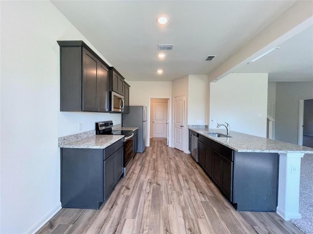 1946 Canterbury Dr - Photo 5 of 22