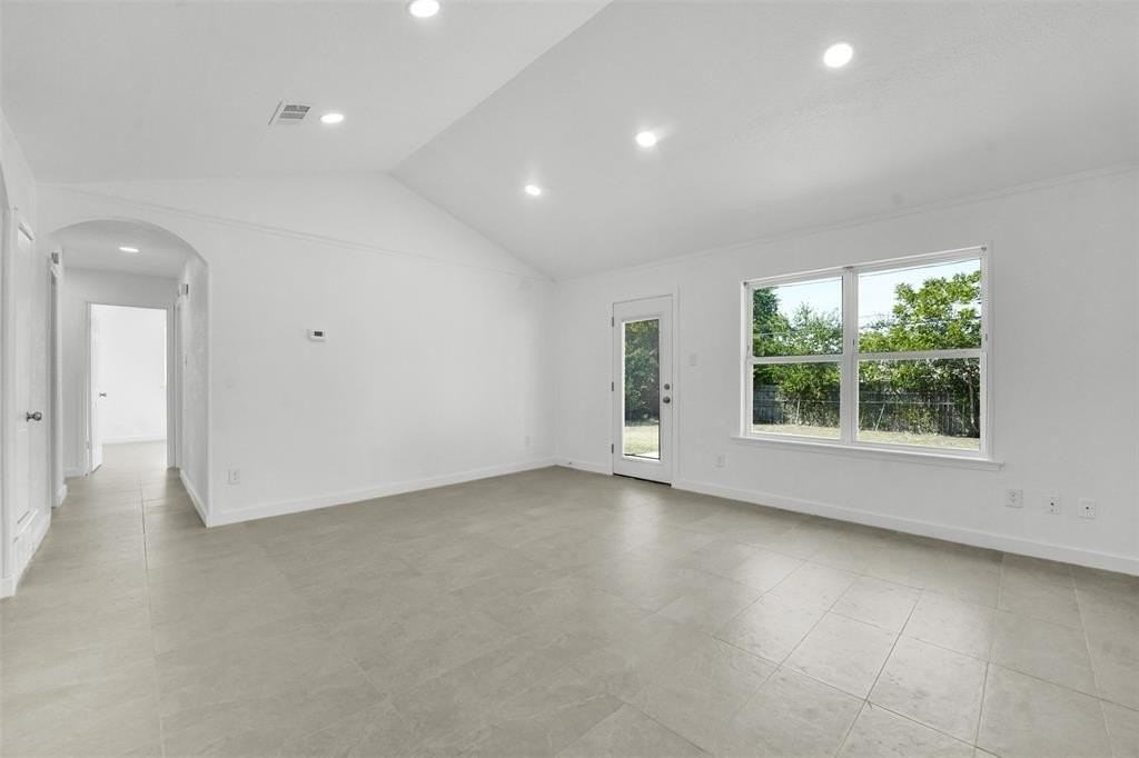 6421 Perdido Dr - Photo 5 of 37