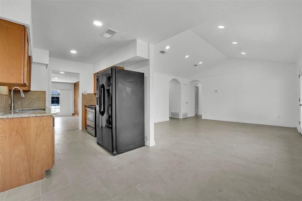 6421 Perdido Dr - Photo 6 of 37