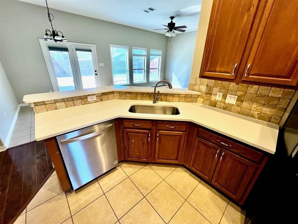 1804 Lake Texoma Cir - Photo 2 of 29