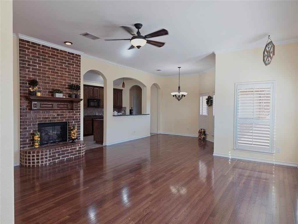 1800 Lancaster Gate - Photo 3 of 20