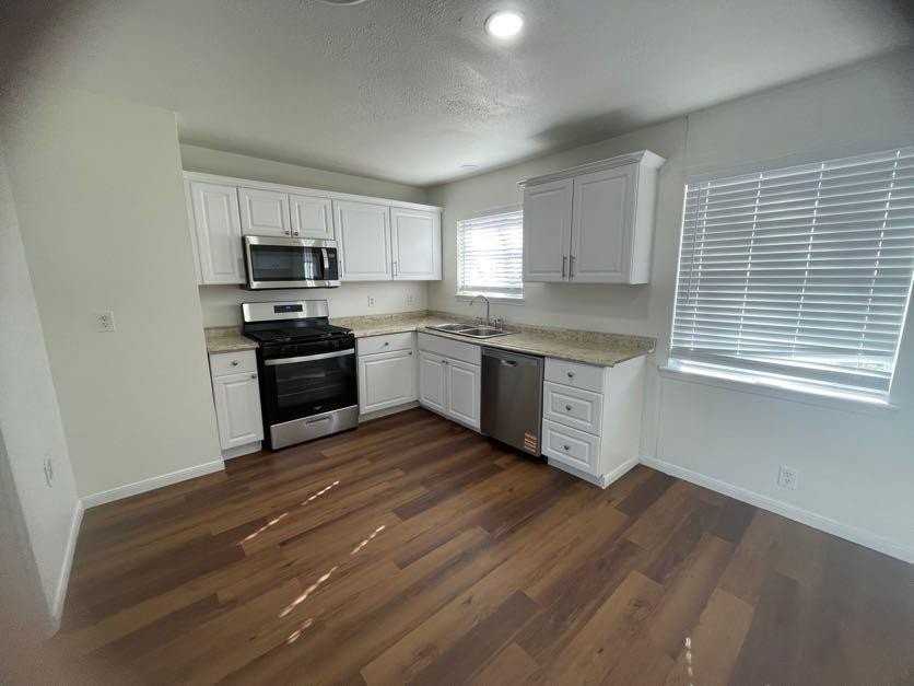 1838 Kent Dr - Photo 2 of 19