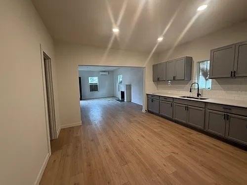 1413 South Fwy - Photo 3 of 7