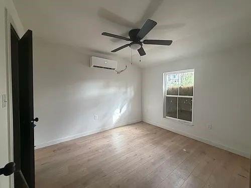 1413 South Fwy - Photo 5 of 7