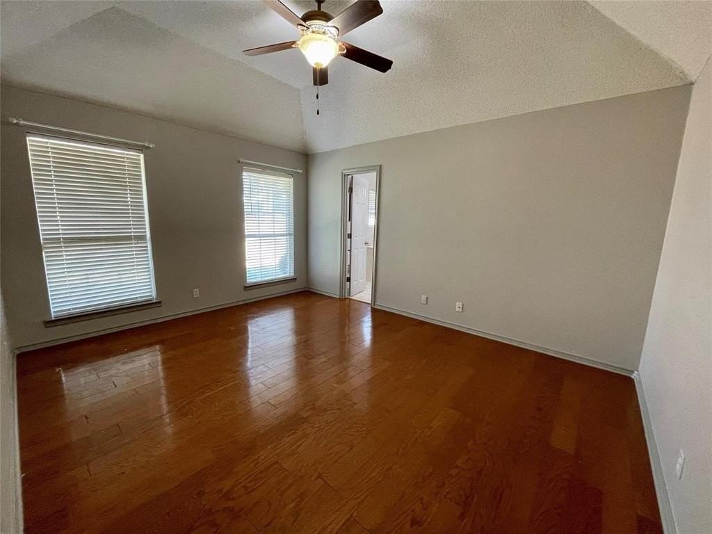 8701 Bellechase Rd - Photo 5 of 15