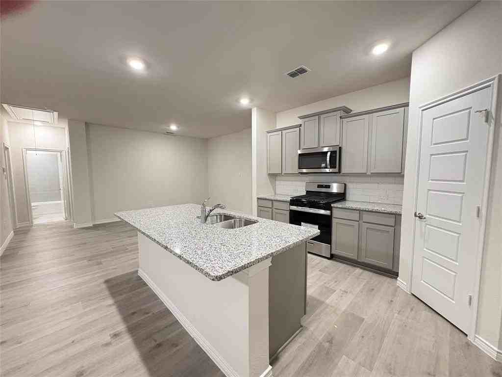 10120 High Grade Dr - Photo 3 of 9