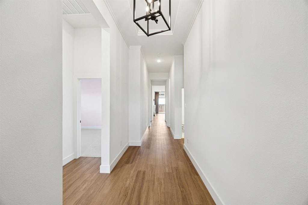 1415 Woodpecker Ln - Photo 4 of 36