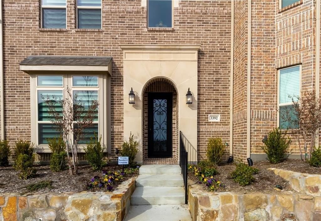 3392 Archduke Dr - Photo 2 of 28